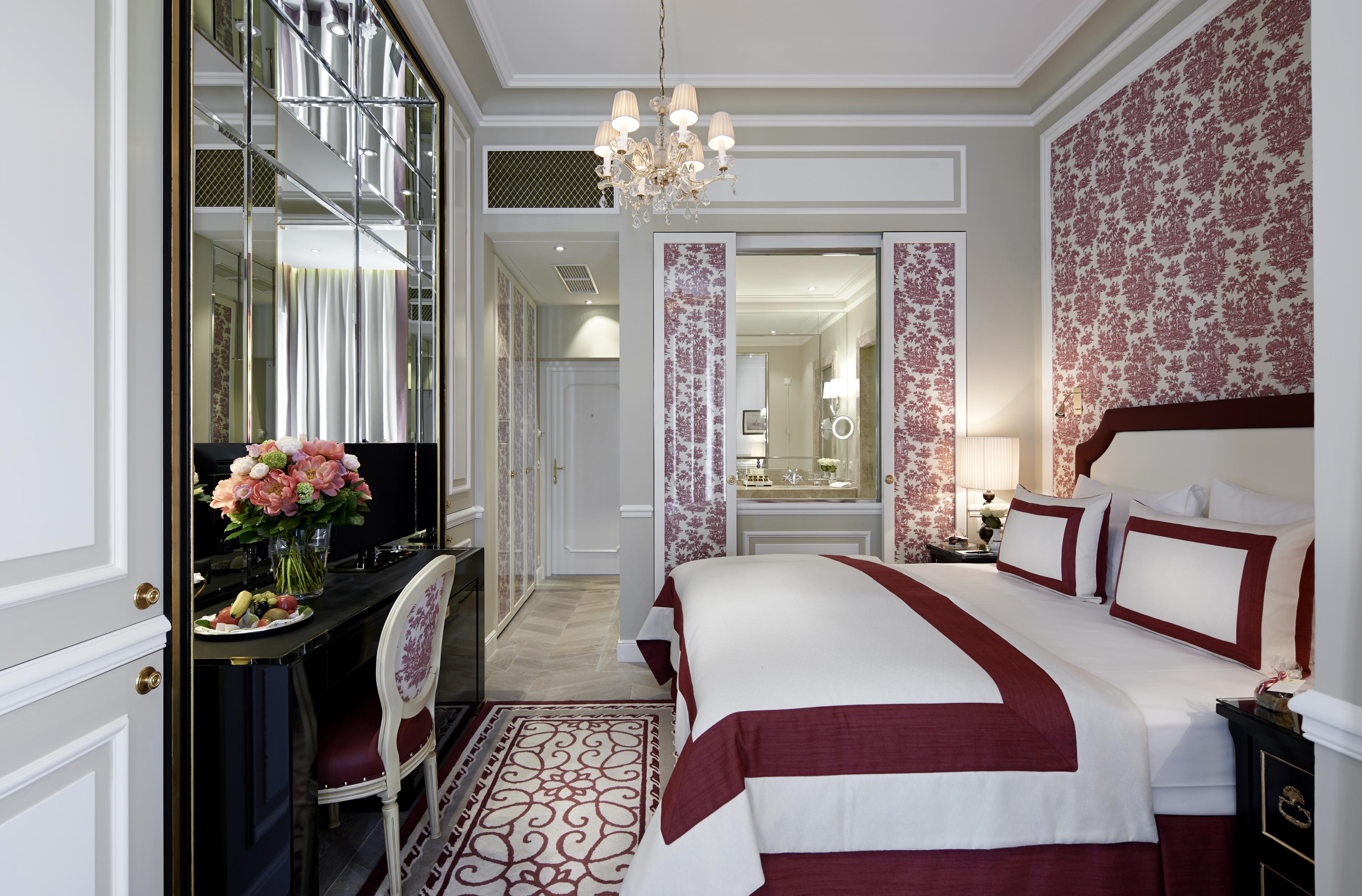 Hotel Sacher Salzburg Eksteriør bilde A suite at the Mandarin Oriental, Paris