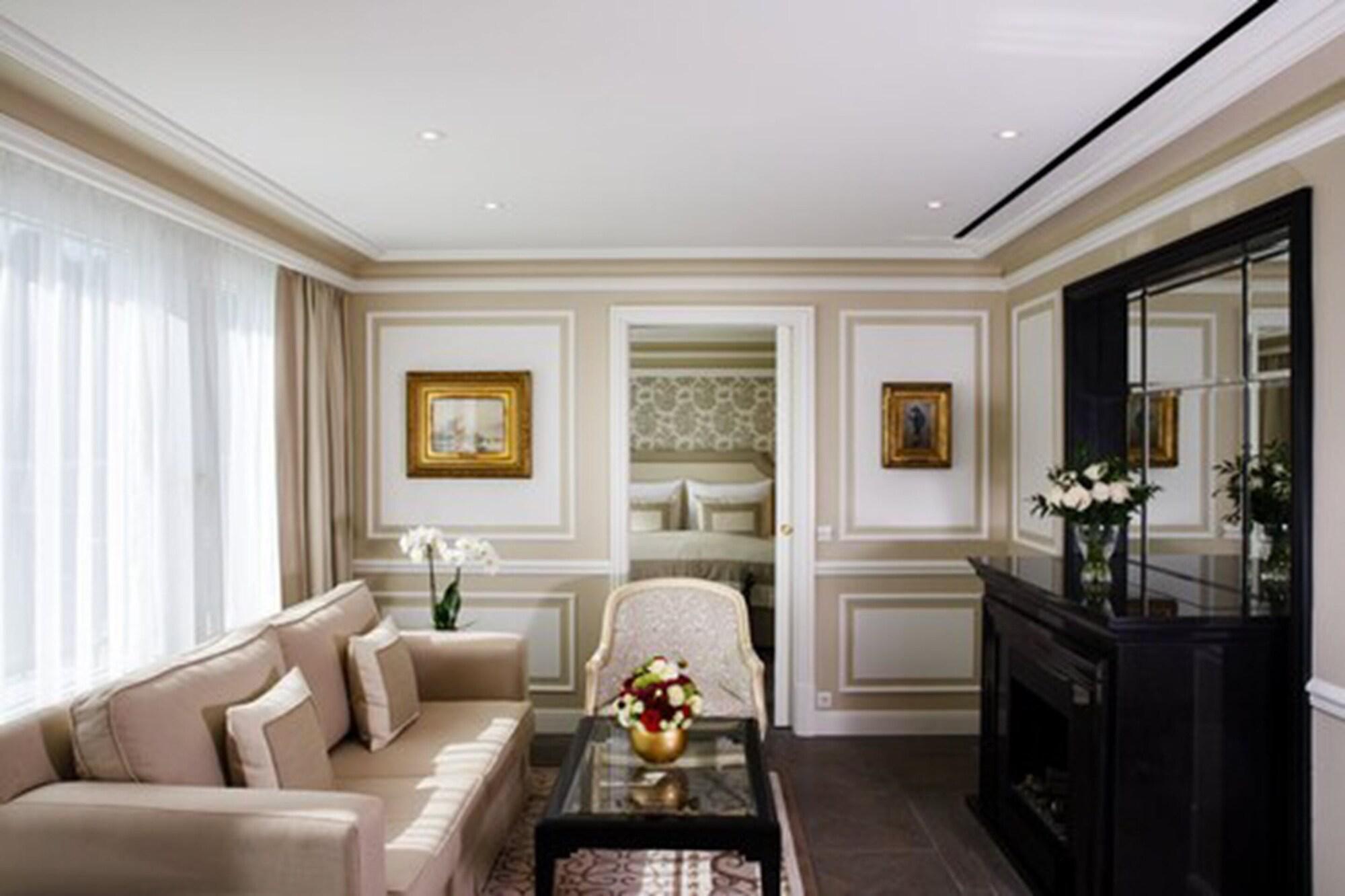 Hotel Sacher Salzburg Eksteriør bilde A suite at the Mandarin Oriental, Paris